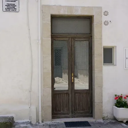 Ui Momm 3* Matera